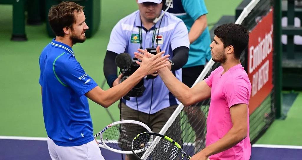 法网逆转ATP总决赛,梅德韦杰夫关键制胜 法网逆转ATP总决赛,梅德韦杰夫关键制胜