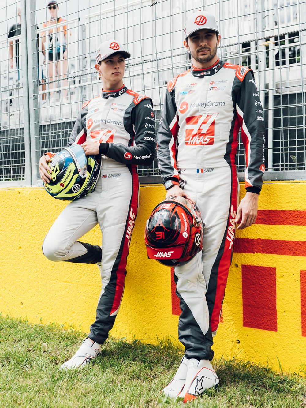 哈斯车队险胜红牛二队，汉密尔顿带队取胜