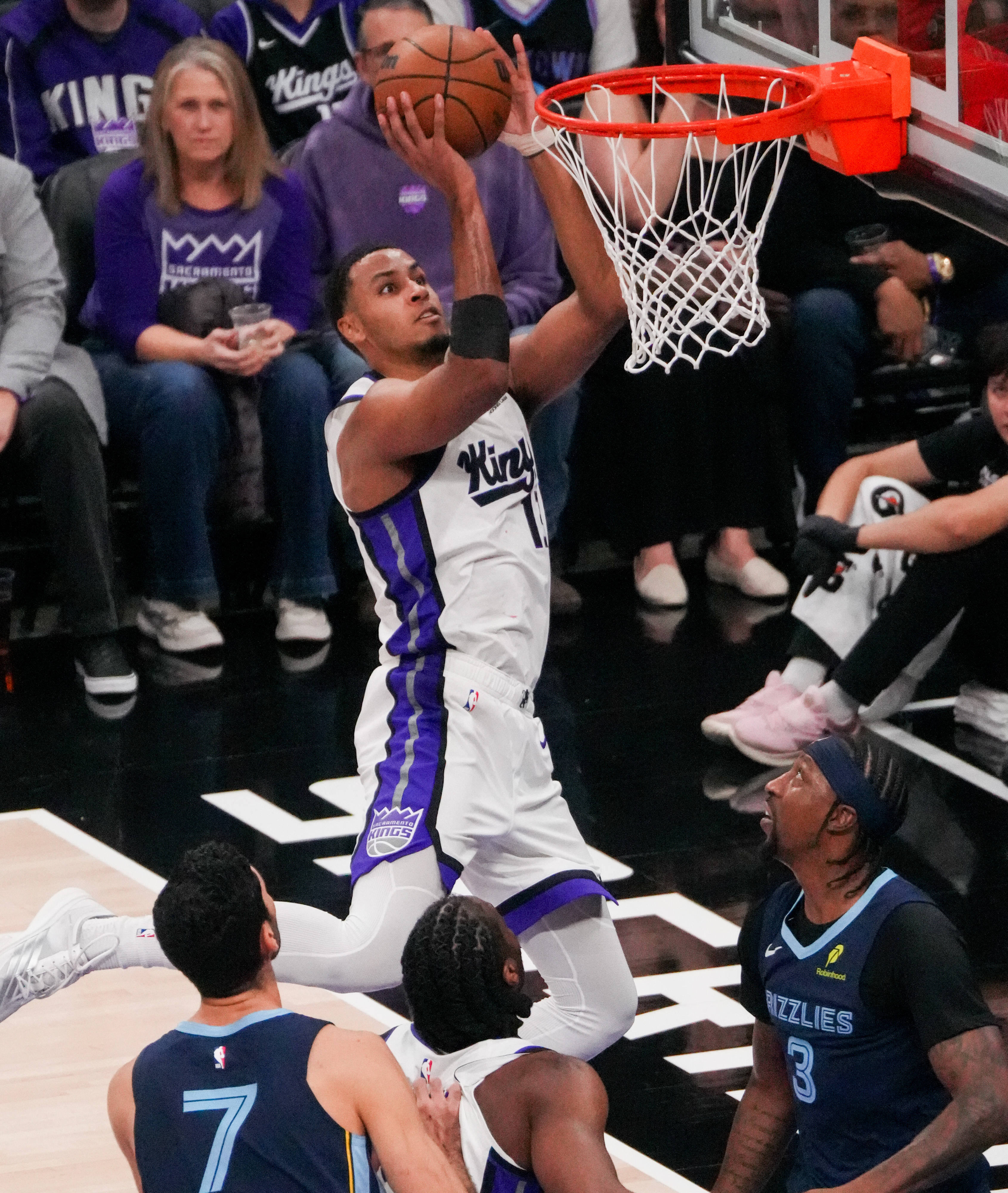 开云-新疆队鏖战灰熊，拉文关键制胜