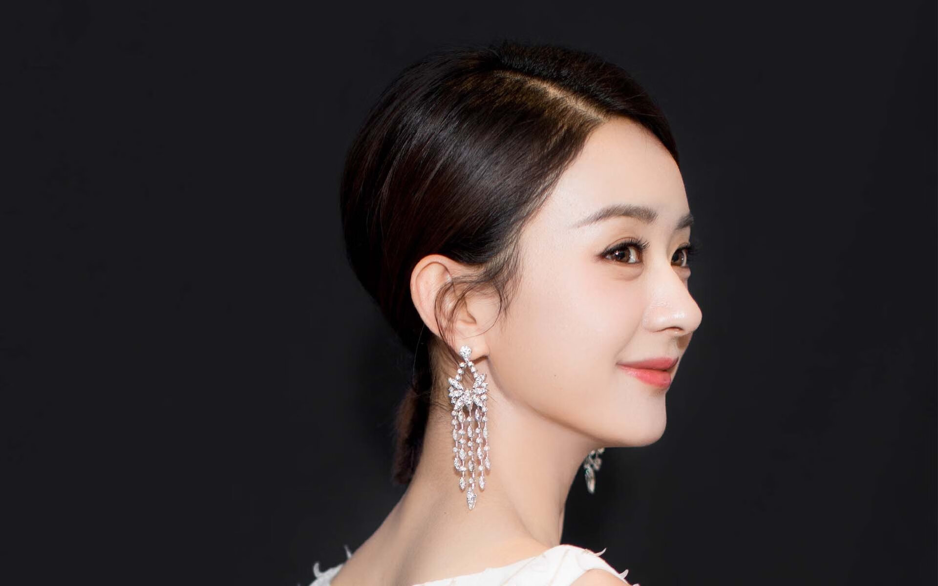 开云体育登录-浓眉再造英雄夜，世纪封盖扭转乾坤，他用防守定义国王新纪元